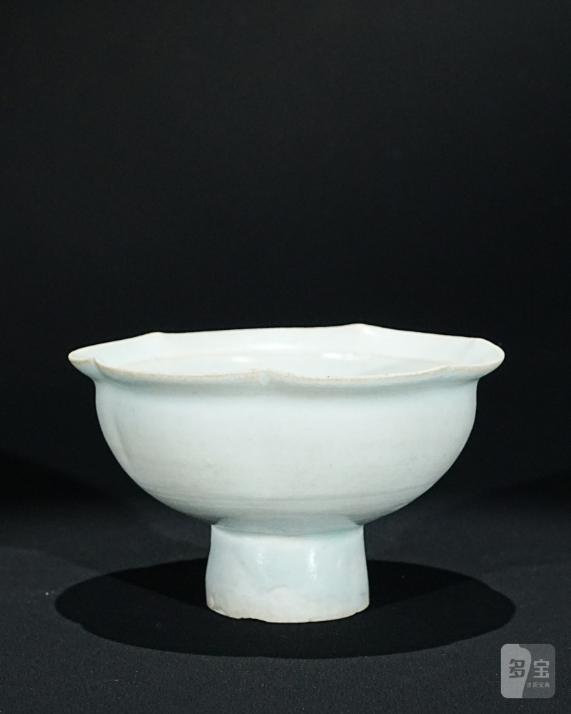 明 湖田花口高足杯